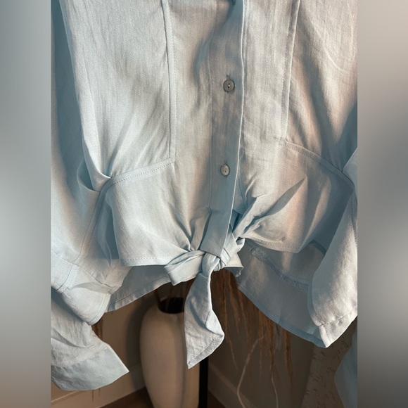 NWT Line & Dot Light Blue Button Up Tie Blouse SIZE XS - Picture 6 of 11